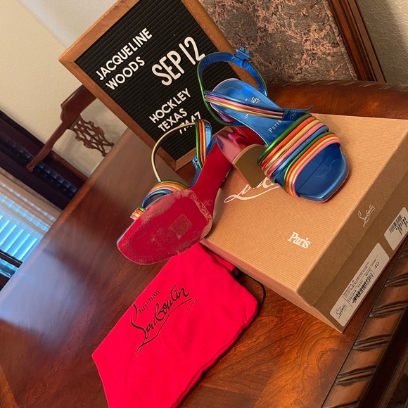 Metallic - Picture 5 of 6